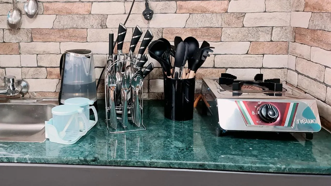 Unia Fancy Flats Studio Apartment One Кампала